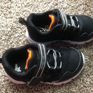 Stride Rite black 7.5 Wide Toddler tennis